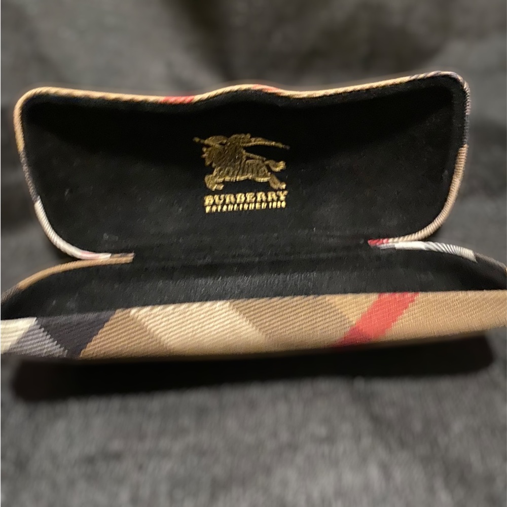 Burberry eyeglasses case